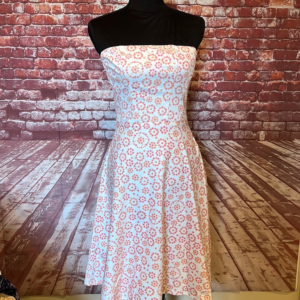 Beautiful Strapless Size 6 Maggy London Dress!!